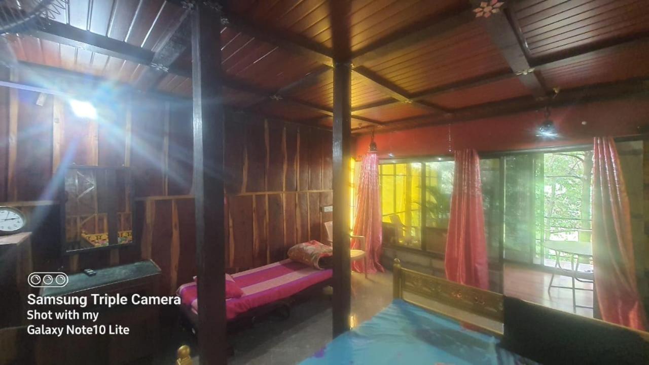 Amruta Homestays Chikhaldara エクステリア 写真